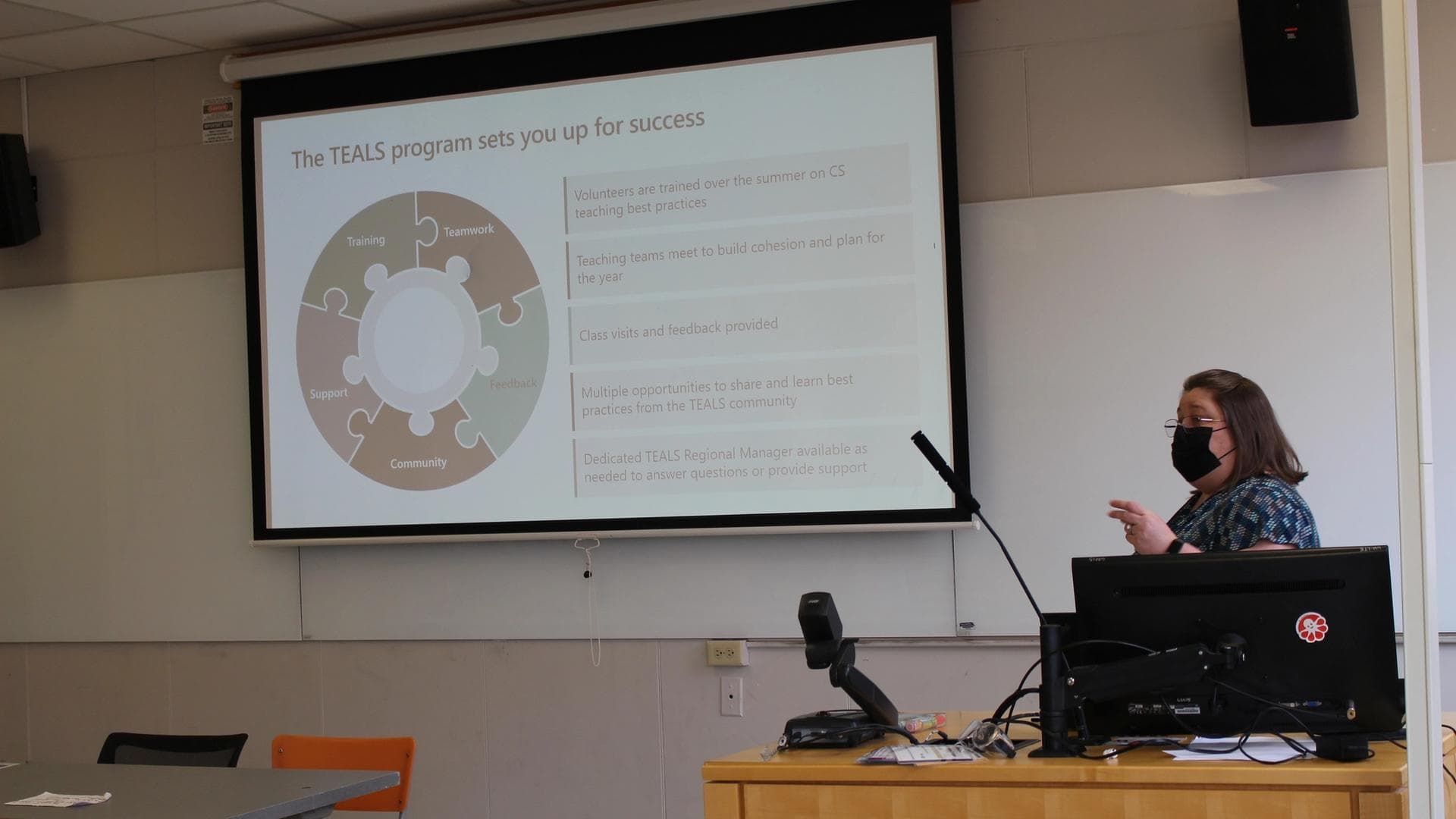 A different TEALS program presenter explaining how TEALs sets volunteers up for success